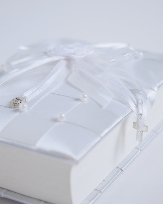 Bible Rosette White (Wedding Bible)