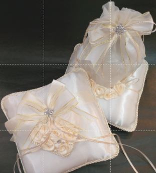 Wedding Pillow Set Design Rosette Heart (Ecru)