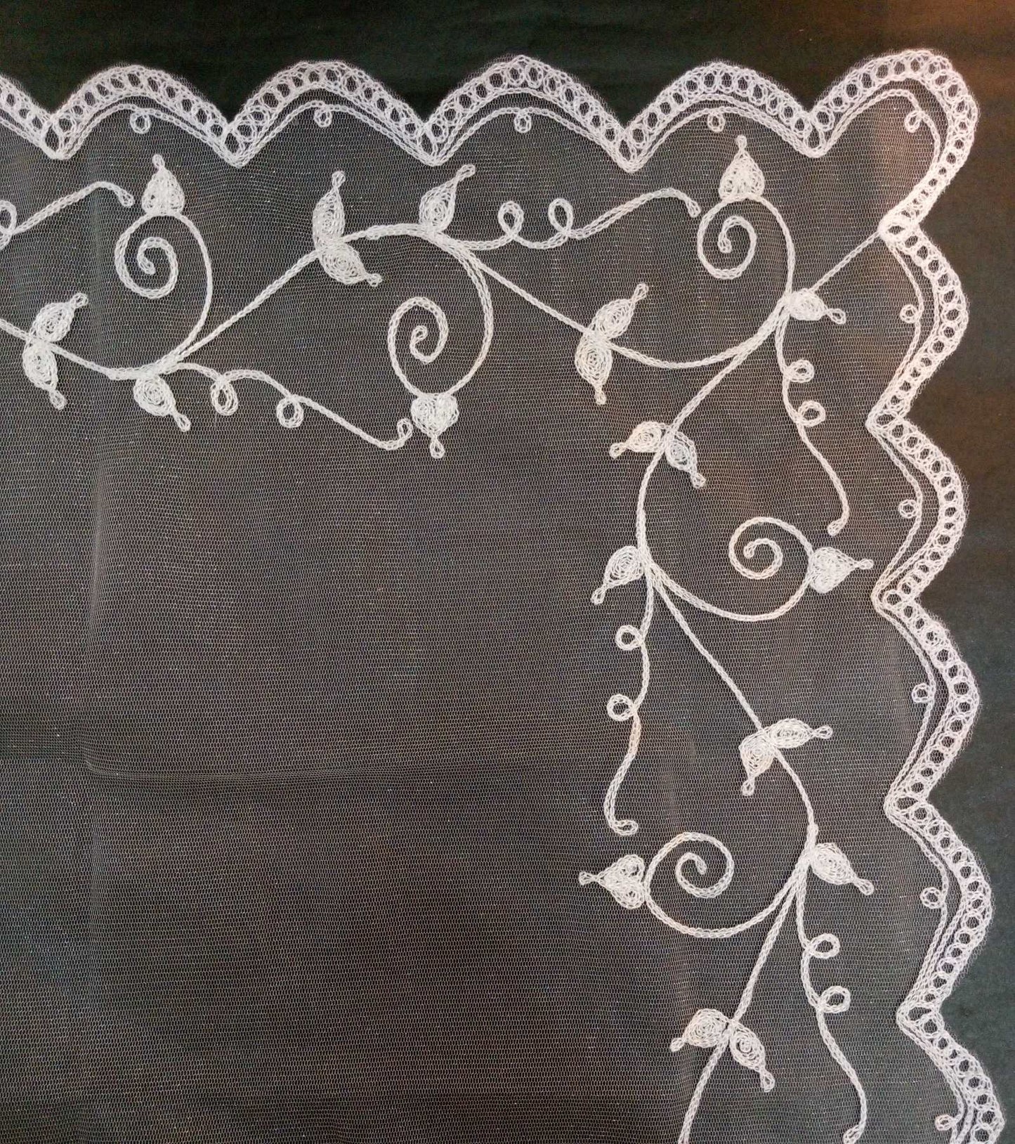 Dove Embroidered Secondary Veil (Ecru)