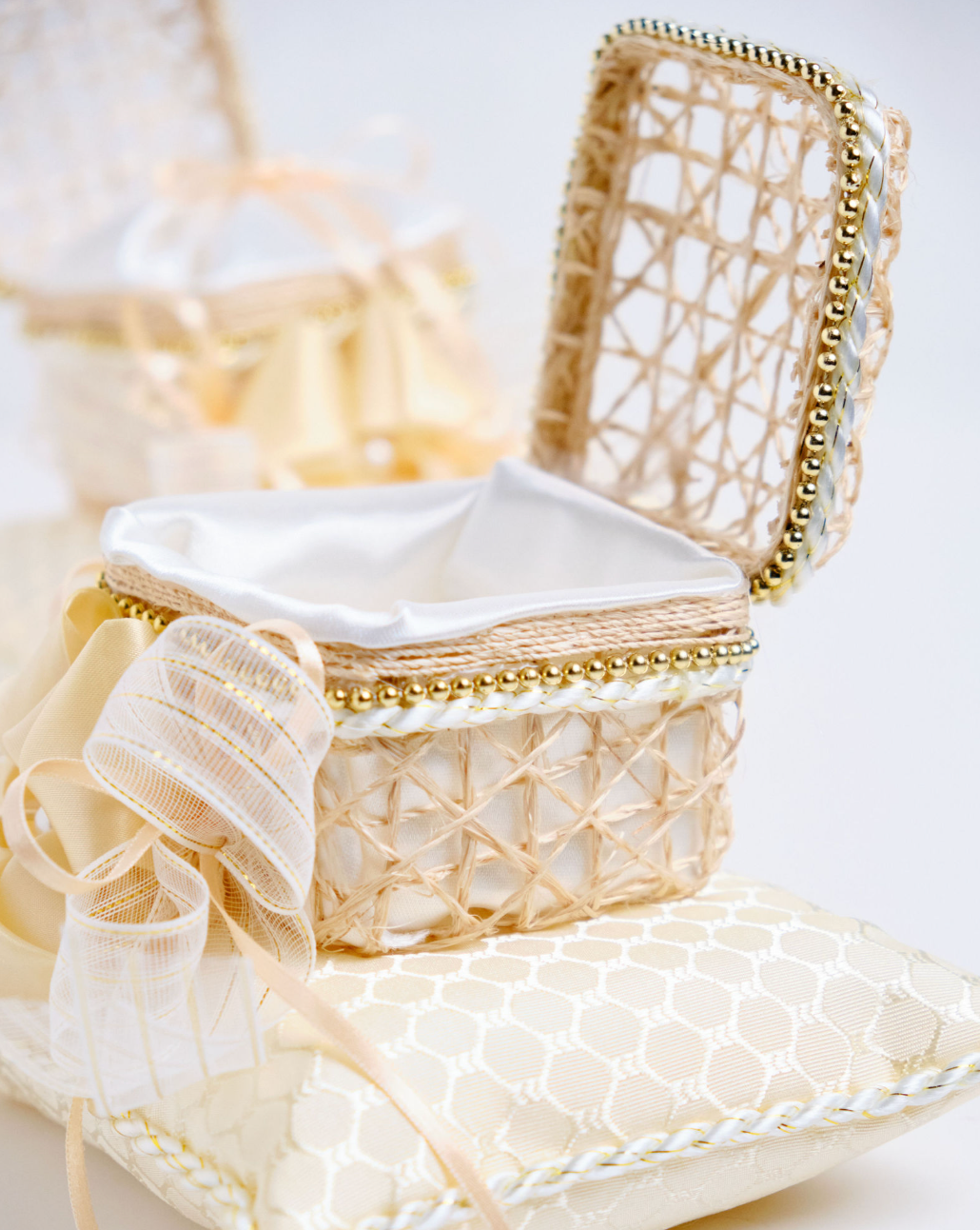 Pillow Set Native for Rings And Arrhae (Ecru/Gold)