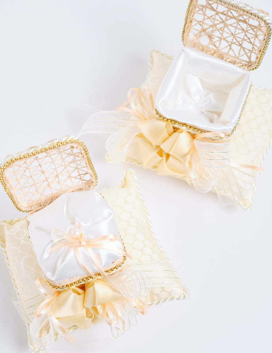 Pillow Set Native for Rings And Arrhae (Ecru/Gold)