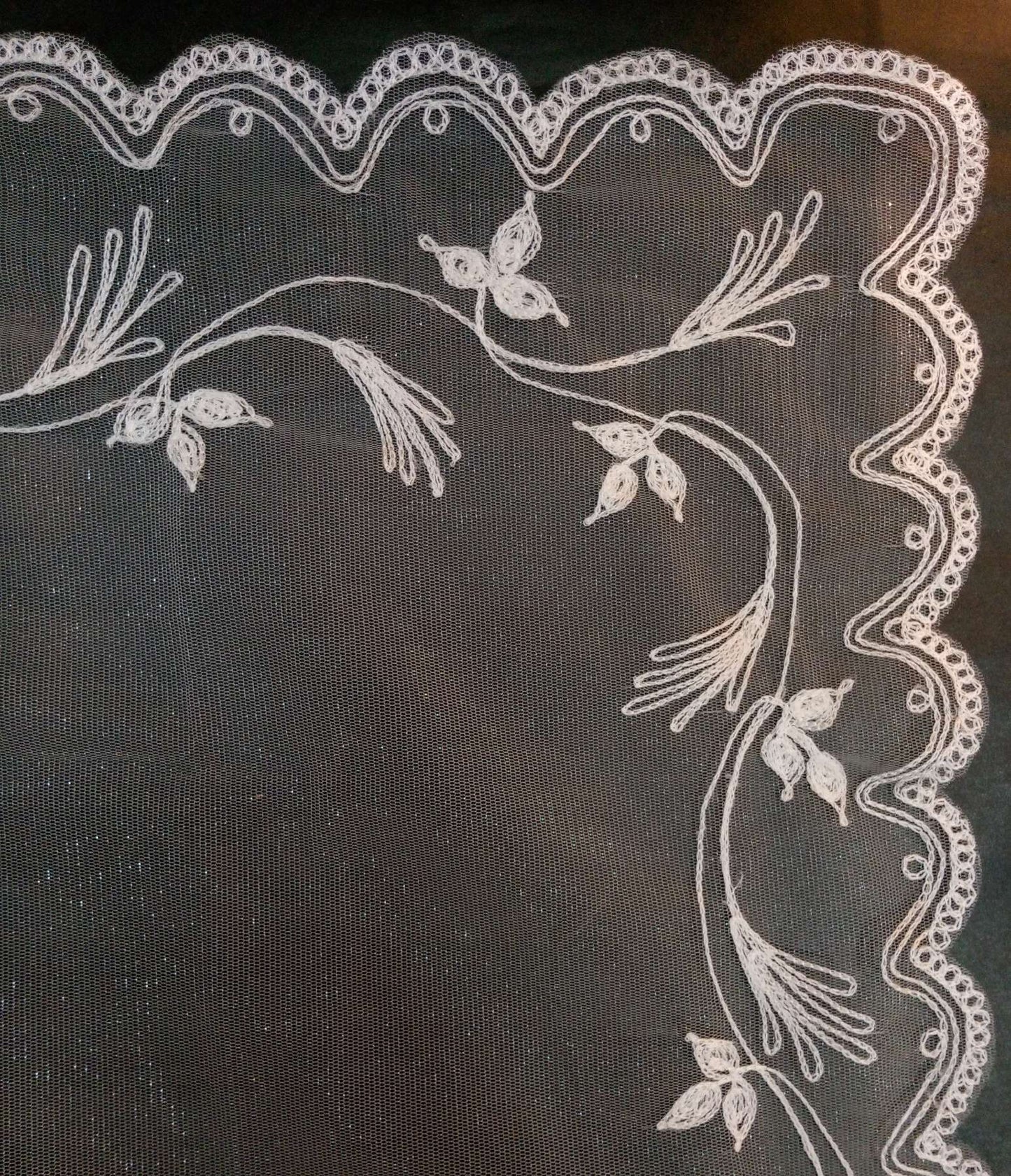 Flamingo Embroidered Secondary Veil (Ecru)