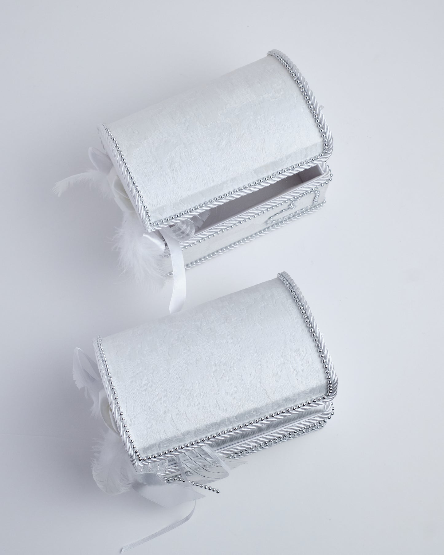 Pillow Set Chest Type (White/Silver)