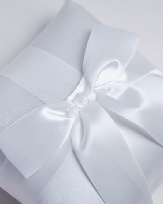Minimalist Ribbon Ring Pillow