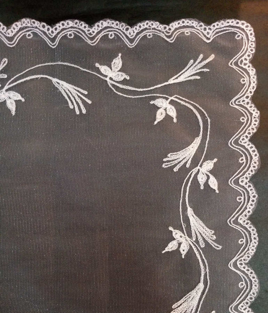 Flamingo Embroidered Secondary Veil (White)