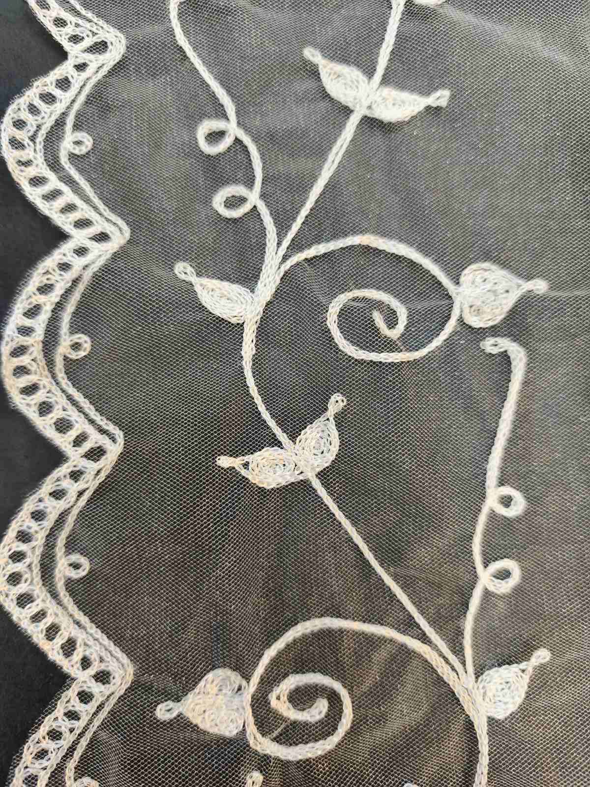 Bridal Veil Heavy Embroidered Round Ecru (Wedding Veil)
